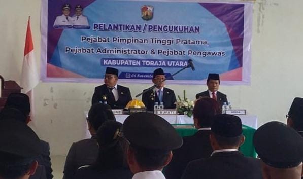 Lantik 36 Pejabat Baru, Bupati Toraja Utara Tekankan Tata Kelola Pemerintahan yang Profesional