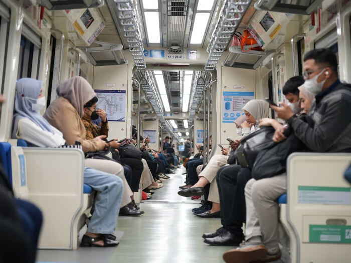 Pengguna LRT Jabodebek Naik 13,5% di Bulan Oktober 2025, Capai 2,7 Juta Orang