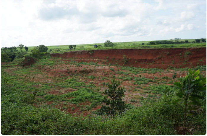 Salurkan Bantuan Sosial Alat Kebersihan Lingkungan, JTT Dukung Kebersihan Berkelanjutan di Bekasi