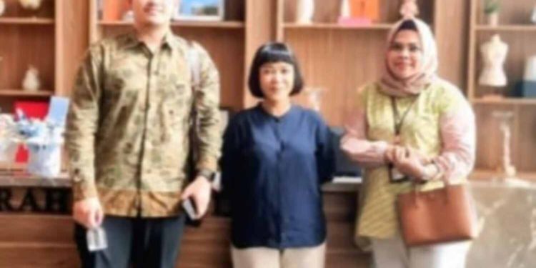 Dukung Penampilan Profesional Insan BRILian, BRI Branch Office Otista Region 6/Jakarta 1 Jalin Sinergi dengan Expressions Parfum