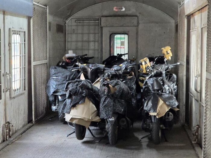 KAI Daop 1 Dukung Program Angkutan Motor Gratis DJKA Kemenhub, Angkut 4.144 Sepeda Motor Selama Nataru 2025/2026